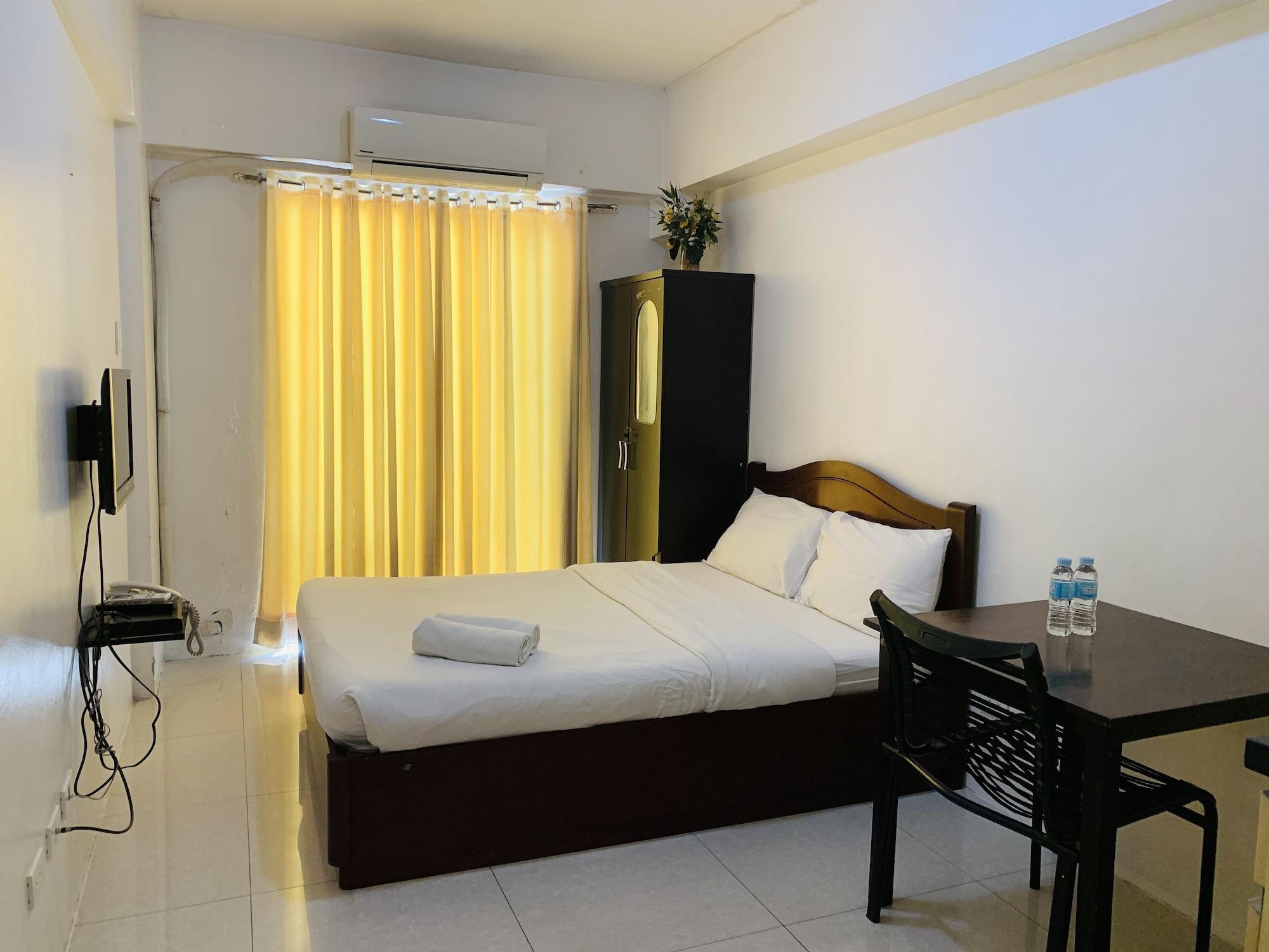 Oyo 893 Dian Suites Makati Manila Exterior photo