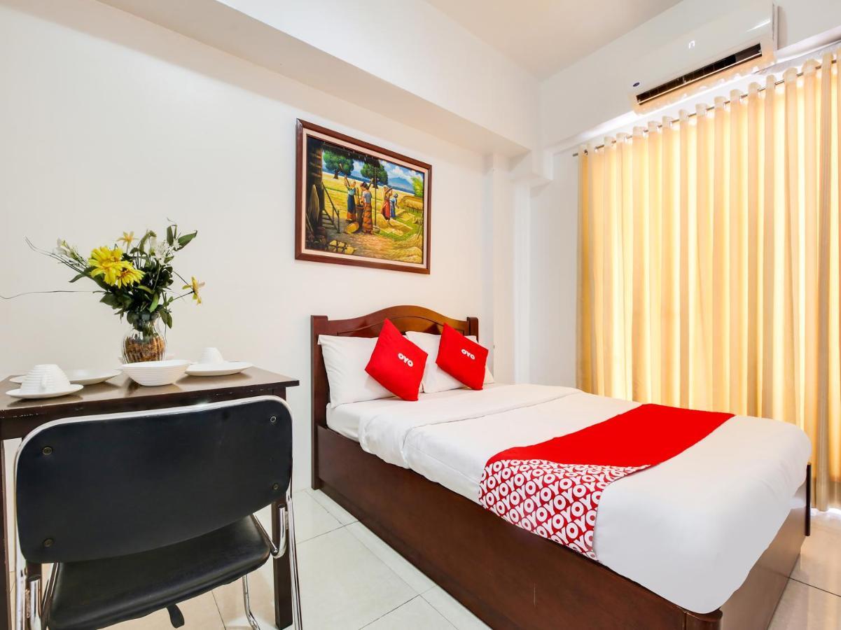 Oyo 893 Dian Suites Makati Manila Exterior photo